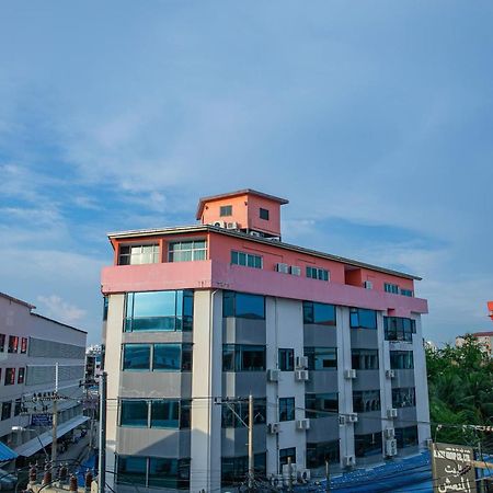 Merry Inn Suites Pattaya Εξωτερικό φωτογραφία